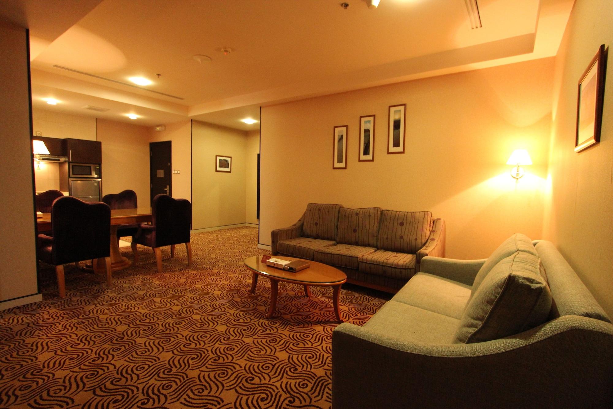 Awaliv International Hotel Ta'if Buitenkant foto A suite at the hotel