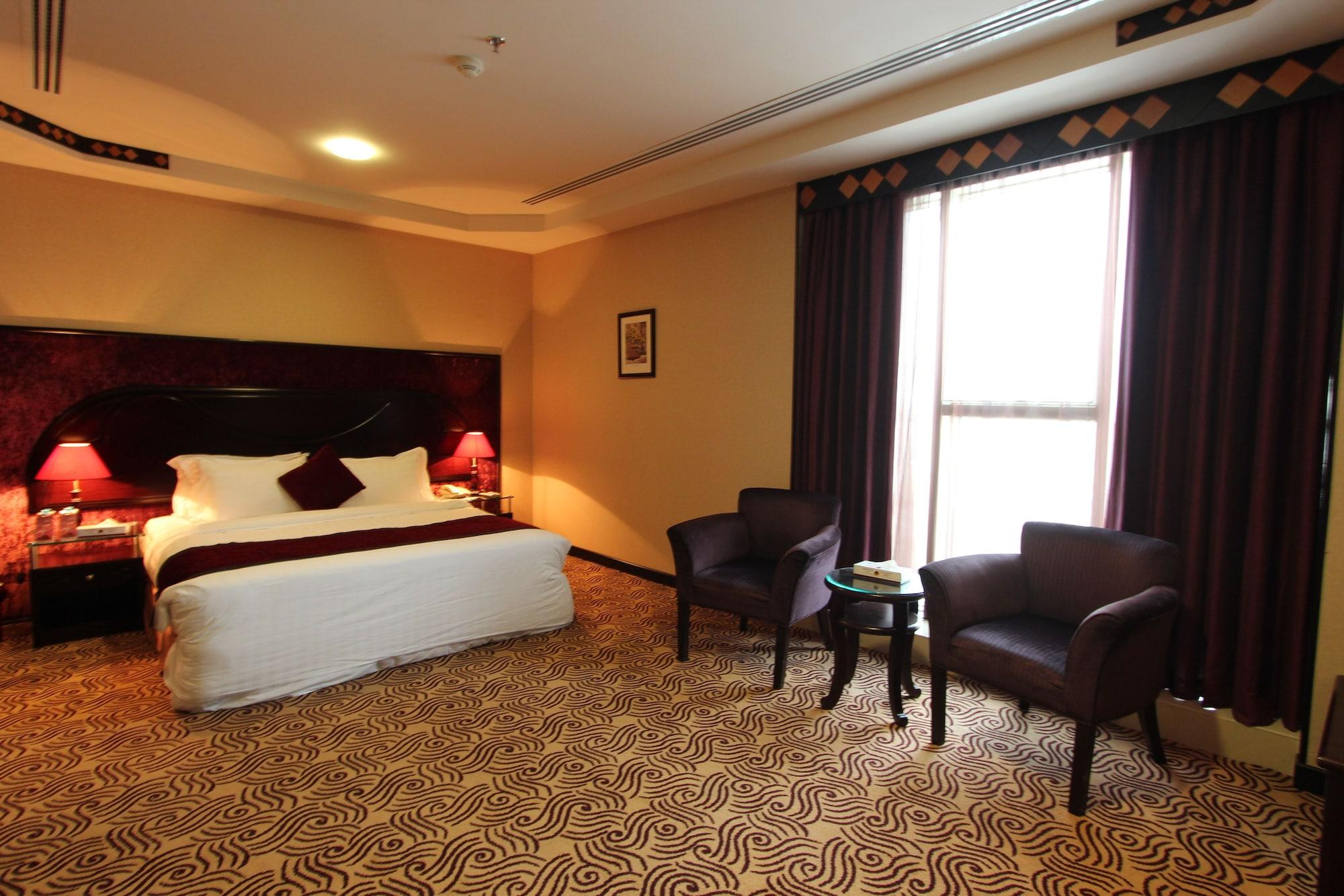 Awaliv International Hotel Ta'if Buitenkant foto A room at the hotel