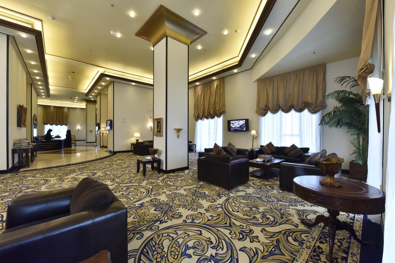 Awaliv International Hotel Ta'if Buitenkant foto The lobby of the hotel